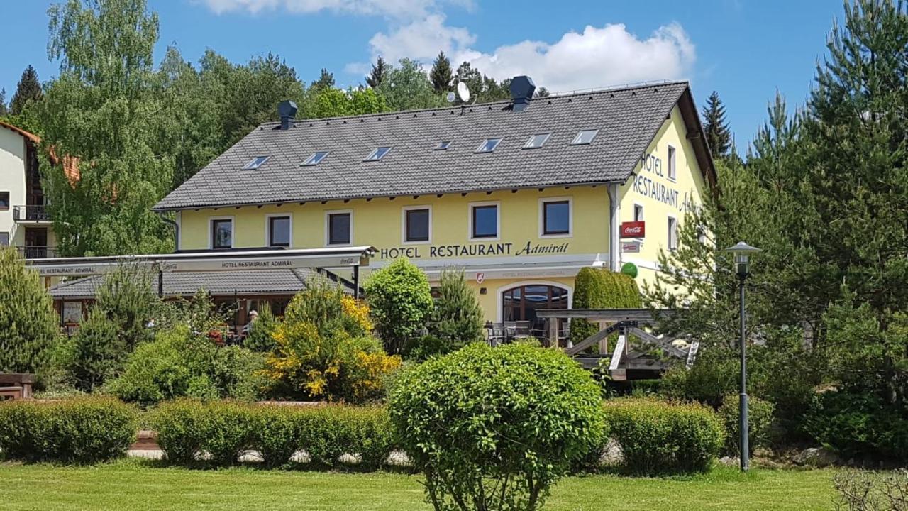 Hotel Admiral Lipno nad Vltavou Luaran gambar