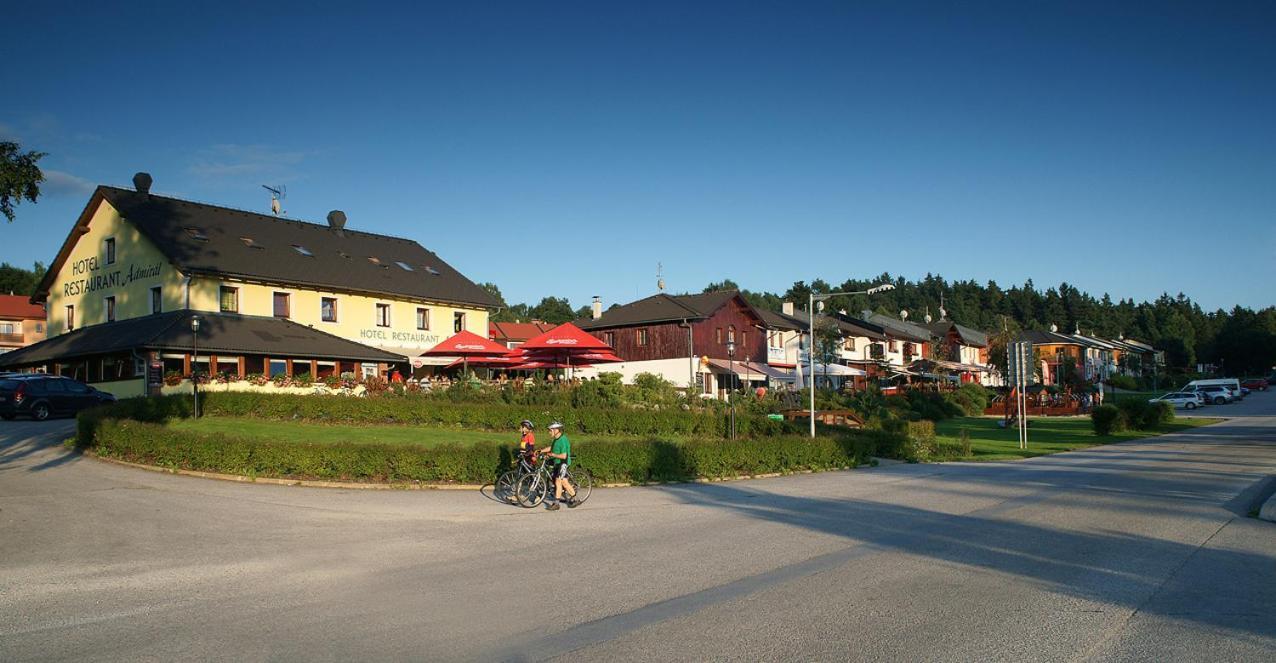 Hotel Admiral Lipno nad Vltavou Luaran gambar