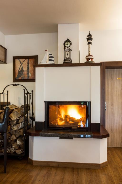 Hotel Admiral Lipno nad Vltavou Luaran gambar
