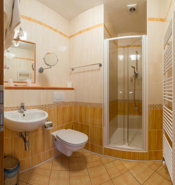 Hotel Admiral Lipno nad Vltavou Luaran gambar