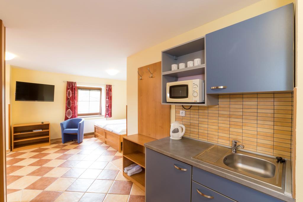 Hotel Admiral Lipno nad Vltavou Luaran gambar