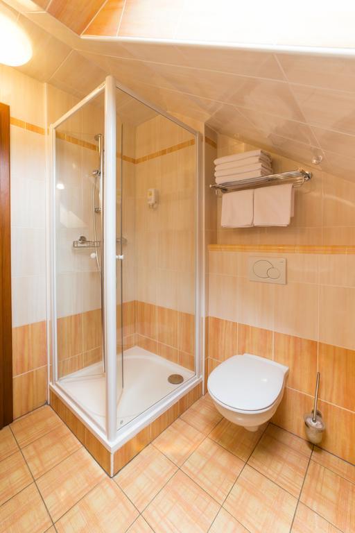 Hotel Admiral Lipno nad Vltavou Luaran gambar